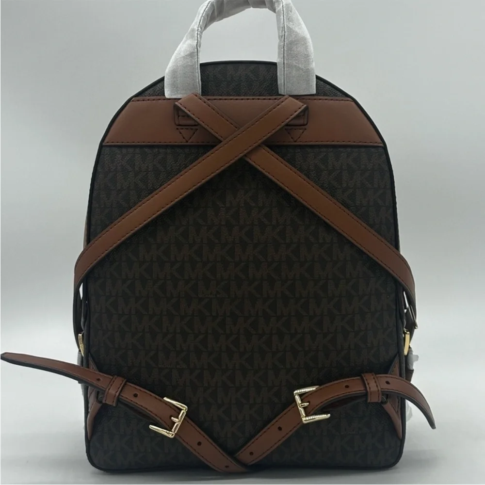 Michael Kors Medium Jaycee Zip Packet
Backpack Brown - Picture 5 of 14